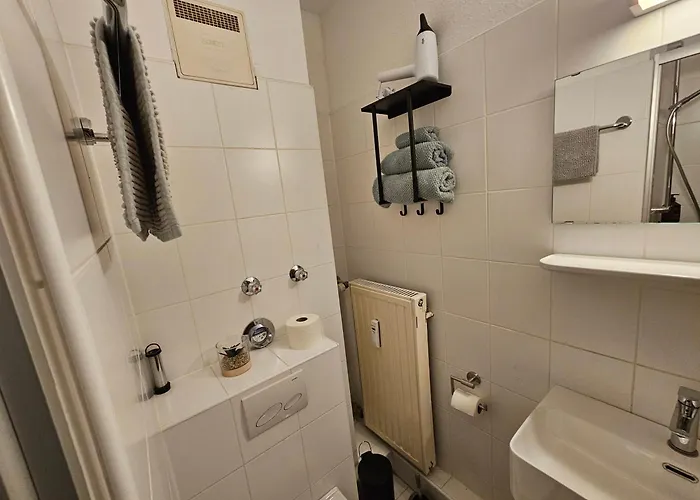 Neu Eingerichtetes 1zimmerapartment Mit Tg Stellplatz, Stufenloser Zugang *