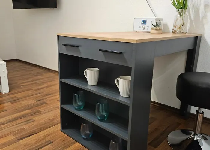 Neu Eingerichtetes 1zimmerapartment Mit Tg Stellplatz, Stufenloser Zugang 维尔茨堡