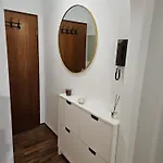 Neu Eingerichtetes 1zimmerapartment Mit Tg Stellplatz, Stufenloser Zugang * 维尔茨堡