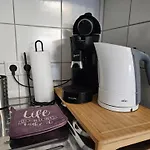 Neu Eingerichtetes 1zimmerapartment Mit Tg Stellplatz, Stufenloser Zugang *