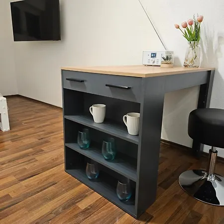 Neu Eingerichtetes 1zimmerapartment Mit Tg Stellplatz, Stufenloser Zugang 维尔茨堡