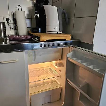 Neu Eingerichtetes 1zimmerapartment Mit Tg Stellplatz, Stufenloser Zugang Apartman *